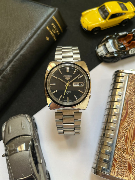 (Rare) Seiko 5 Vintage Square Black Dial (Pre Owned)