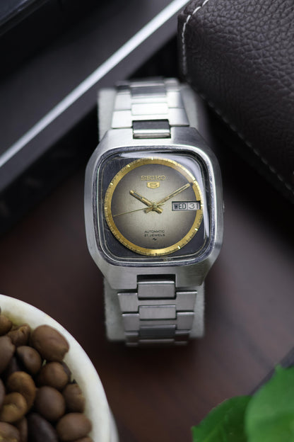 1985 Seiko 5 TV Dial - Automatic Vintage Watch (Pre Owned) -A109