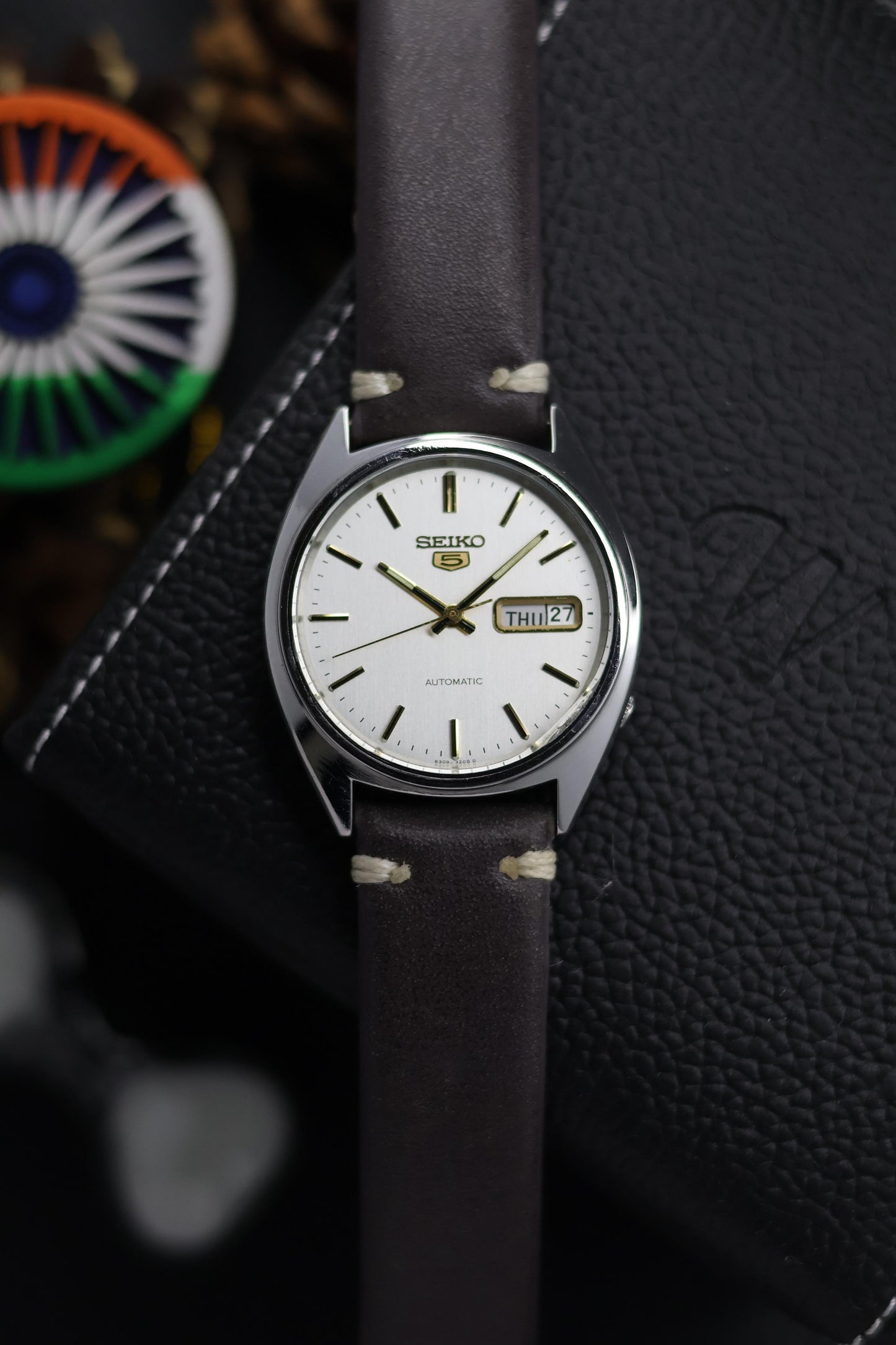 1986 Seiko 5 White Dial - Automatic Vintage Watch (Pre Owned) - SE551