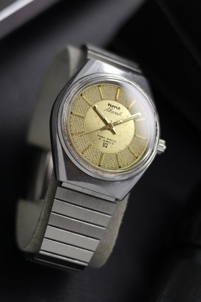 (Super Rare) Vintage HMT Akarsh Champagne Guilloche Dial - in Original Condition - Mechanical Hand Winding Watch (Pre Owned) - SE598