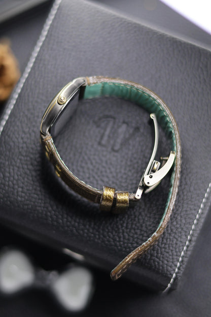 (JDM - Extremely Rare) 1996 Seiko Snowflake Dial with Wide Tonneau Shaped Case - Quartz Vintage Watch (Pre Owned) - SE542