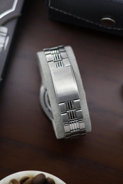 (Super Rare) Seiko 5 Silver Motif Dial with Glass Back - Automatic Vintage Watch (Pre Owned) - A266