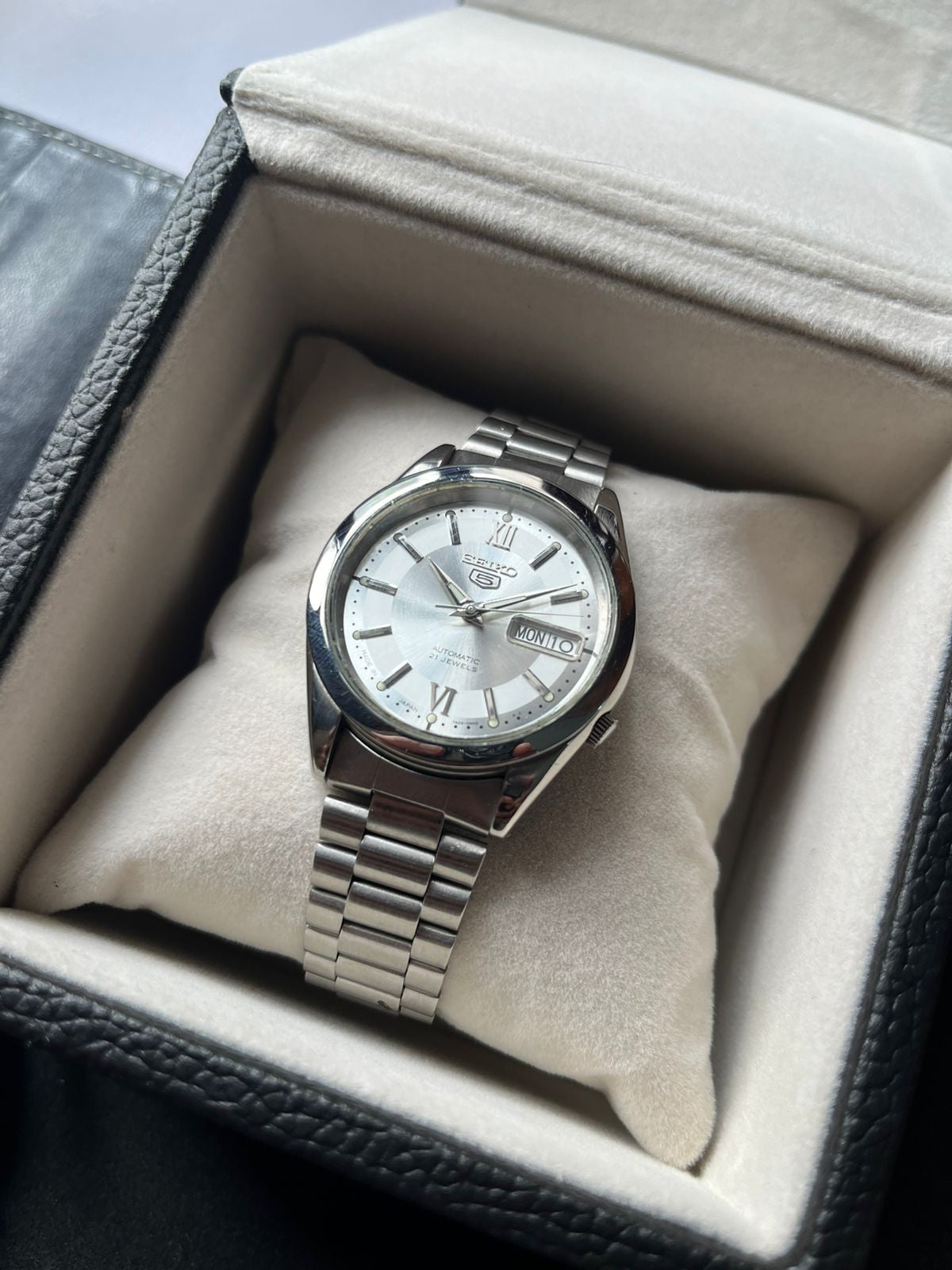 Seiko 5 - Silver Dial with Glass Back (Pre Owned)