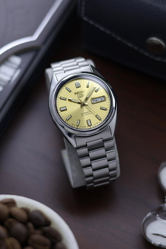 (Super Rare) Seiko 5 SNXS81 Gold Dial with Glass Back - Automatic Vintage Watch (Pre Owned) - A354