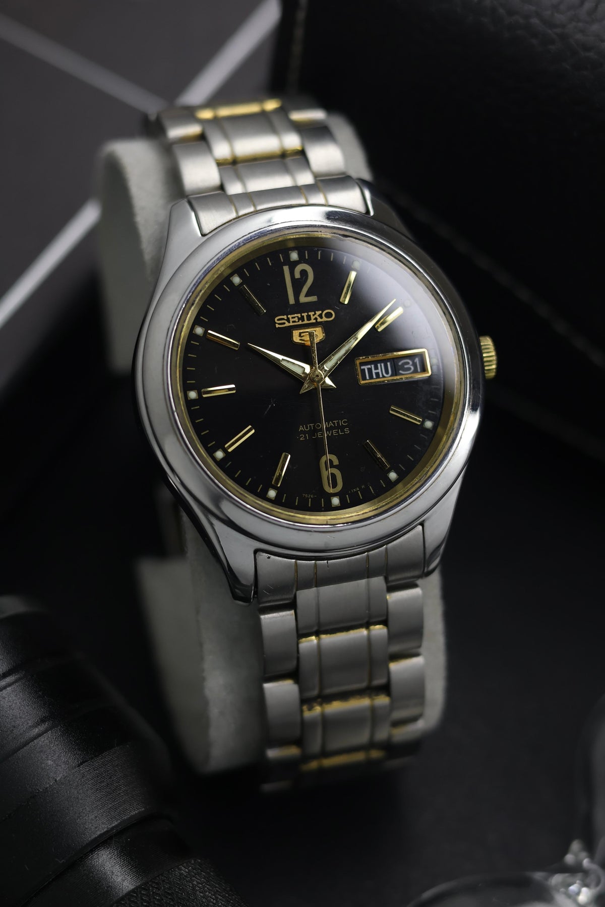 (Super Rare) Seiko 5 Black Sunray Dial with Glass Back - Automatic Vintage Watch (Pre Owned) - SE805