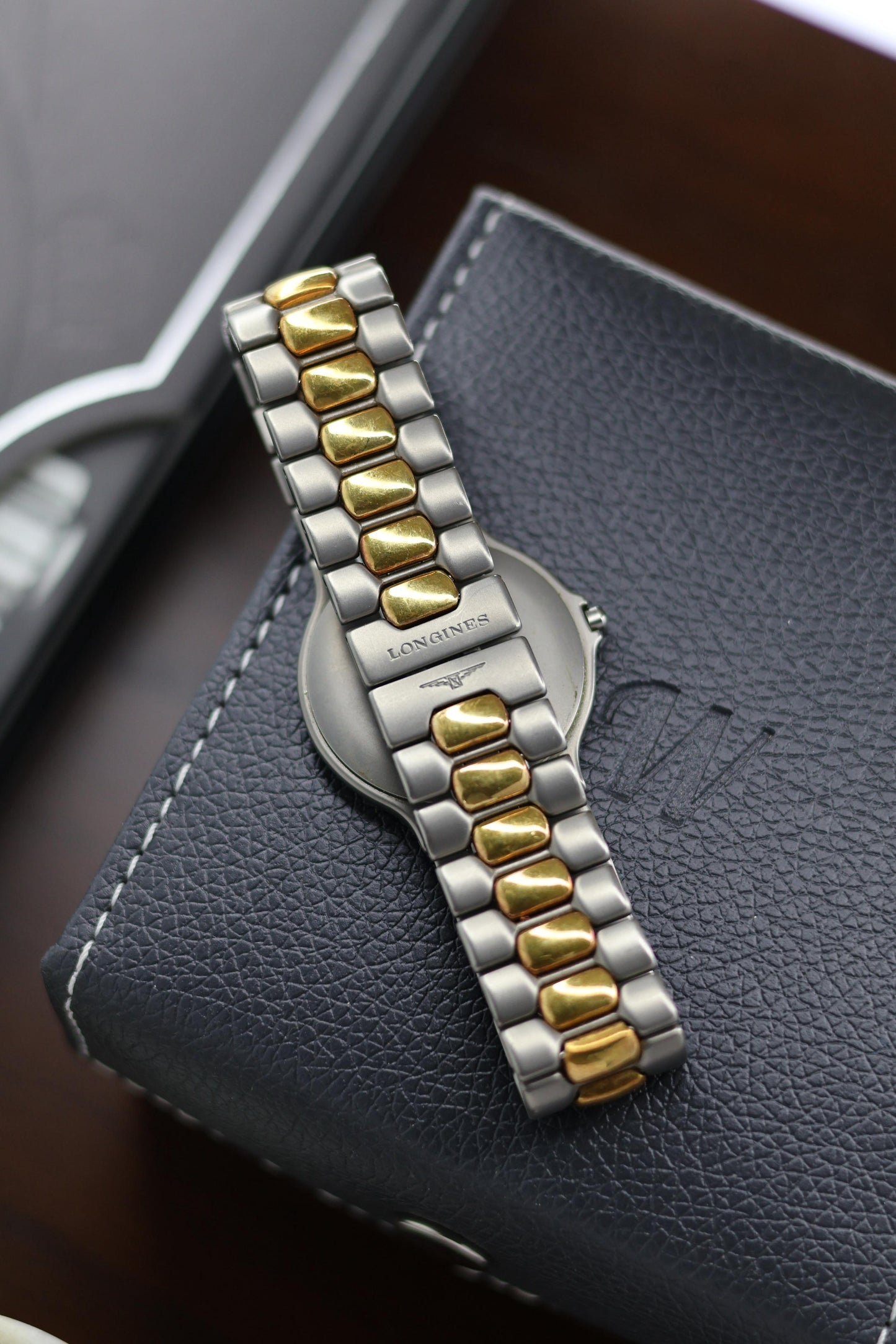 (Extremely Rare) LONGINES Conquest TITANIUM Dual Tone Grey Dial - Swiss Vintage Watch (Pre Owned) - A247
