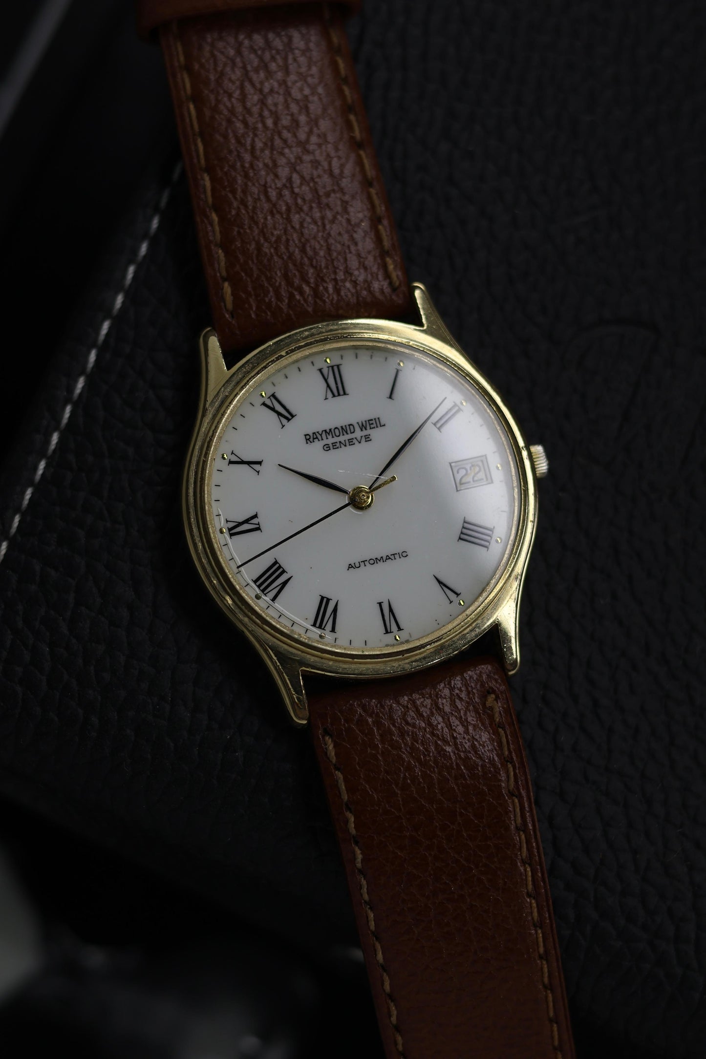 (Super Rare) Raymond Weil Geneve Swiss Automatic White Dial with Gold Plated Case - Automatic Swiss Vintage Watch (Pre Owned) - SE742