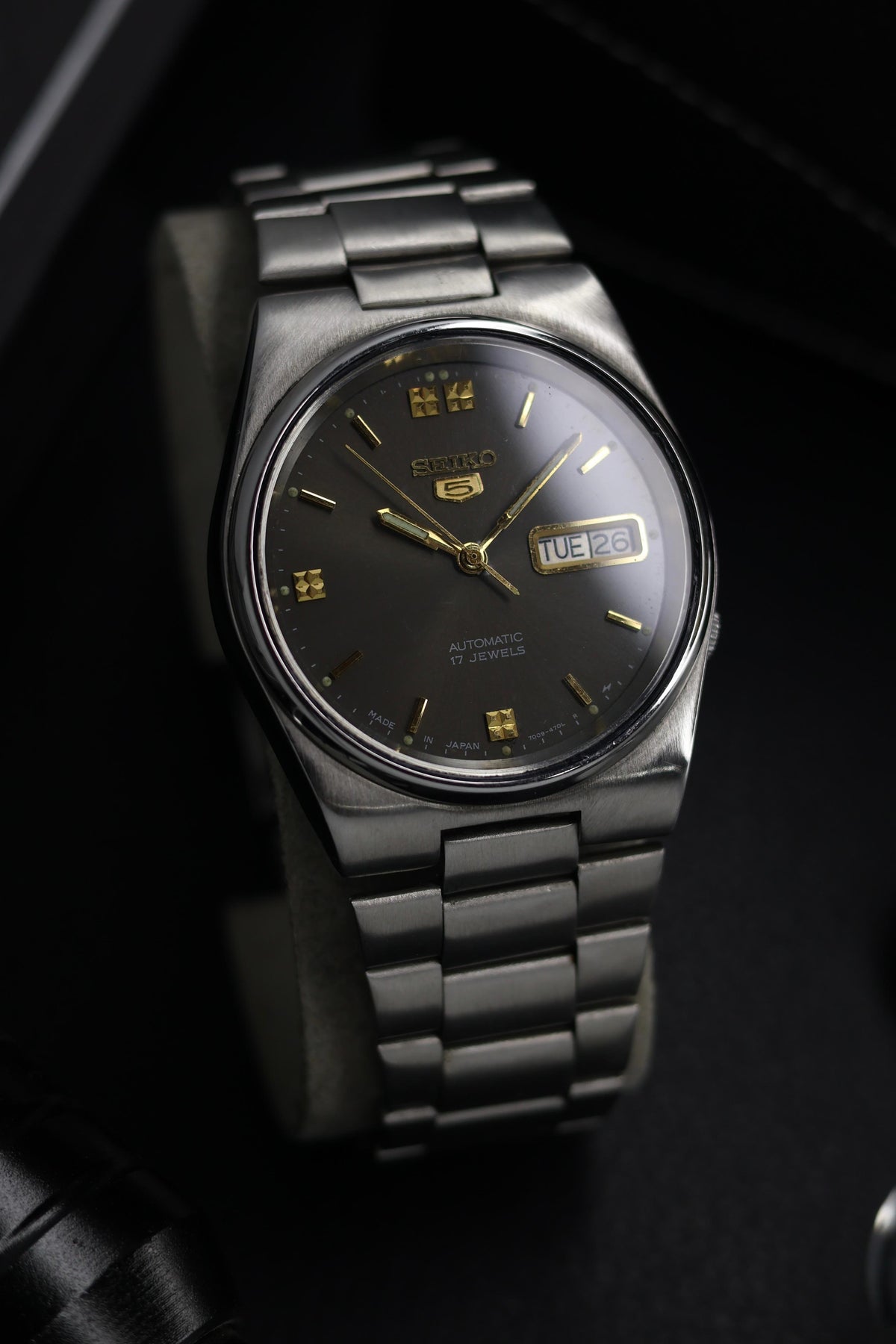 (Super Rare) 1983 Seiko 5 Grey Dial - Automatic Vintage Watch (Pre Owned) - SE722