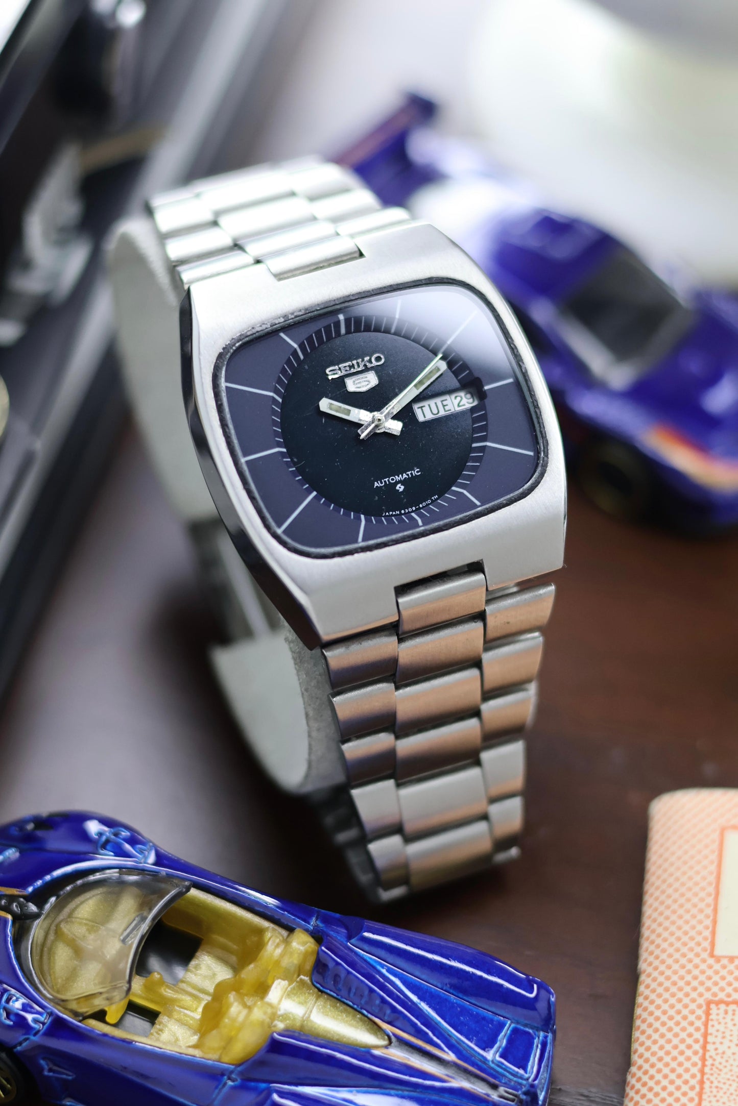 (Super Rare) 1981 Seiko 5 Blue TV Dial - Automatic Vintage Watch (Pre Owned) - SE508