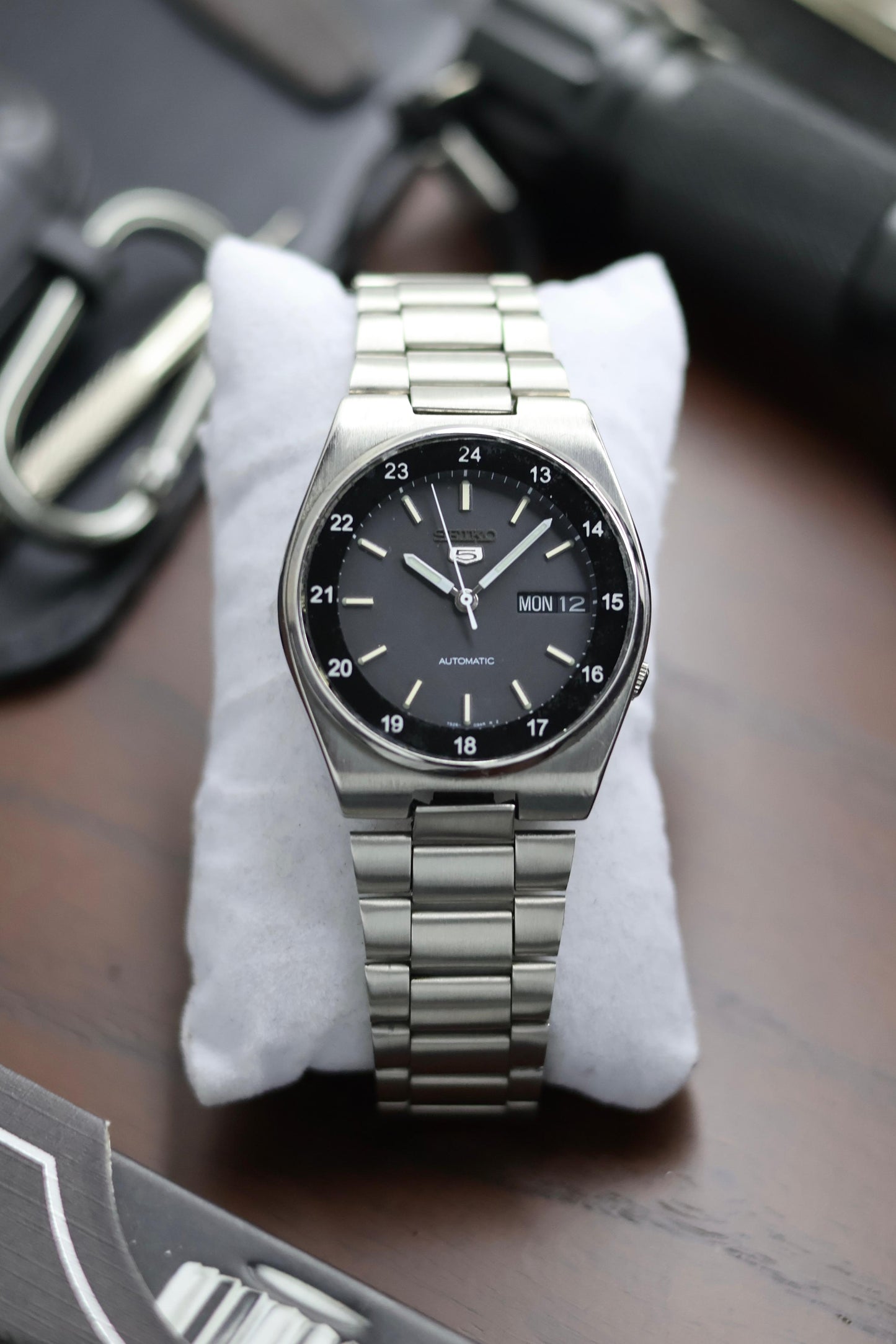 Seiko 5 Railway Time Black Dial - Automatic Vintage Watch (Pre Owned)
