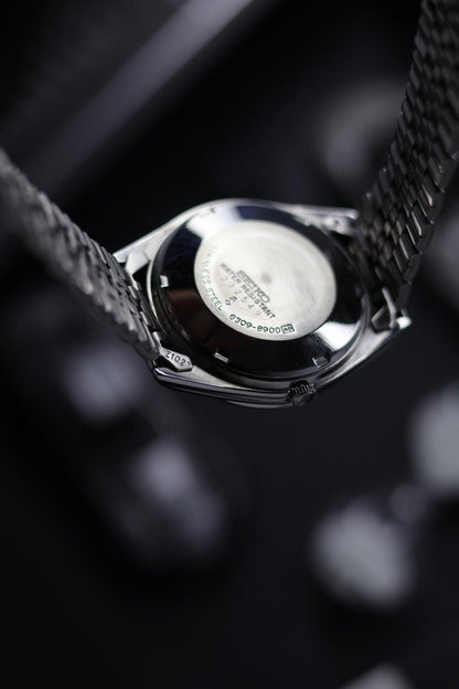 (Super Rare) 1983 Seiko 5 Black/Grey Textured Dial - Automatic Vintage Watch (Pre Owned) - SE518