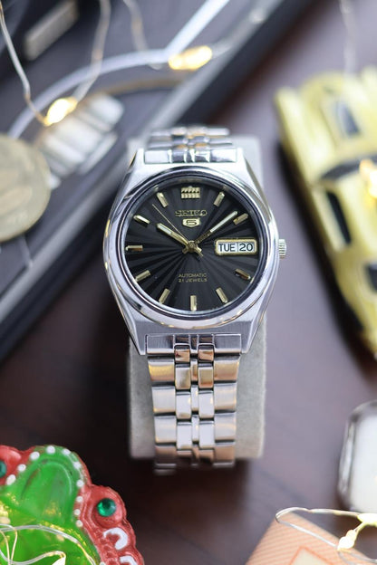 Seiko 5 Black Sunray Dial with Glass Back - Automatic Vintage Watch (Pre Owned) - SE564