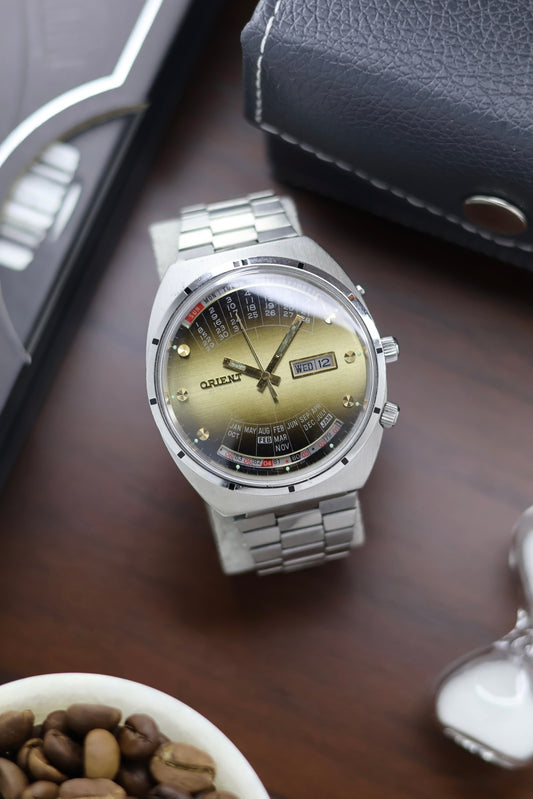 (Super Rare) Orient Calendar Gradient Dial - Automatic Vintage Watch (Pre Owned) - SE437