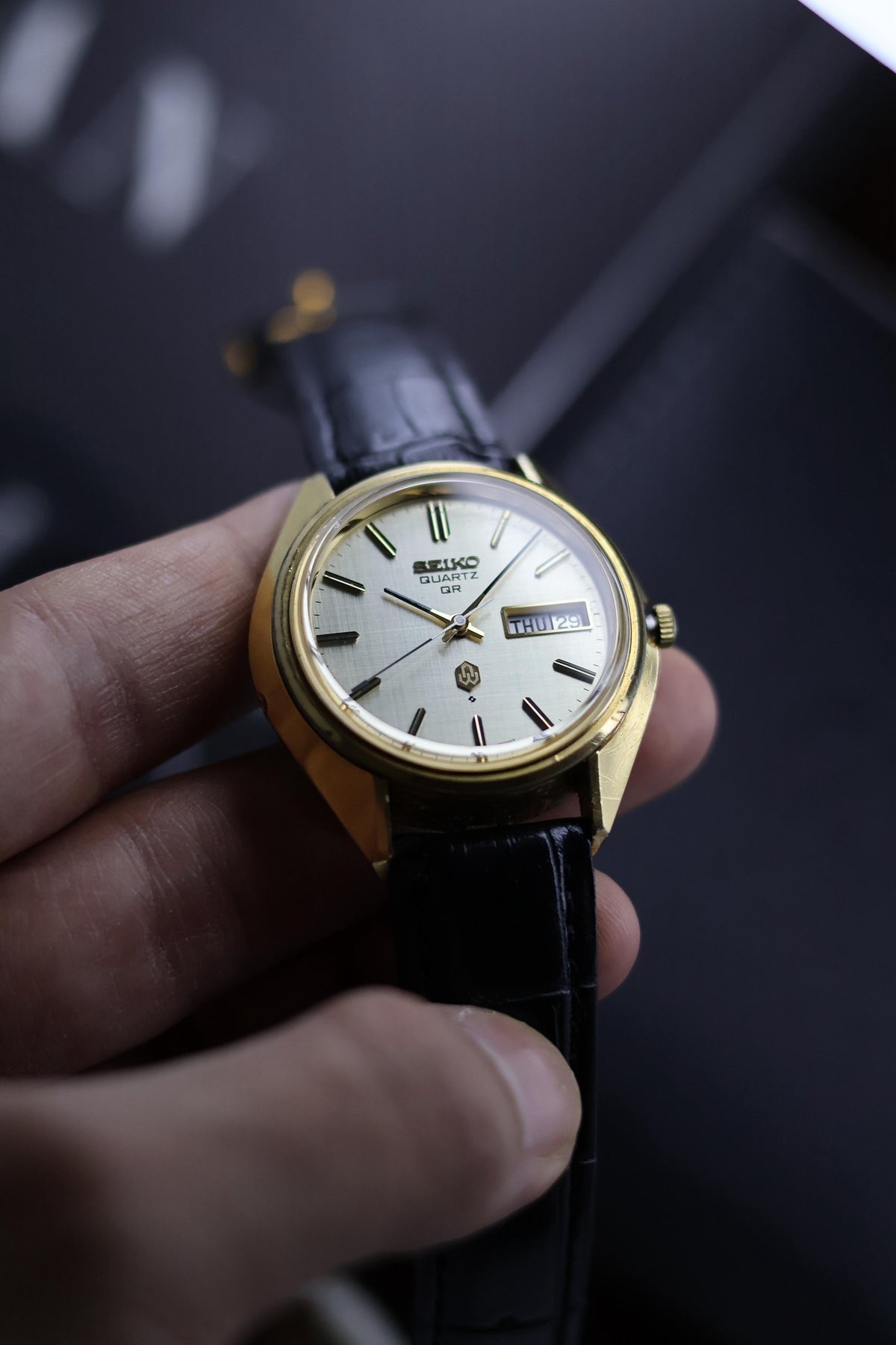 (JDM - Extremely Rare) 1983 Seiko QR Linen Dial with Gold Plated Case - Quartz Vintage Watch (Pre Owned) - A230