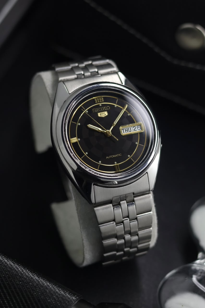 (Super Rare) 1999 Seiko 5 Black Chequered Dartboard Dial - Automatic Vintage Watch (Pre Owned) - SE670