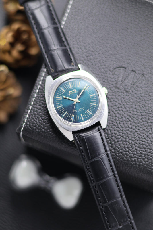 (Super Rare) Vintage HMT Avinash Peacock Blue Dial - in Original Condition - Mechanical Hand Winding Watch (Pre Owned) - A546