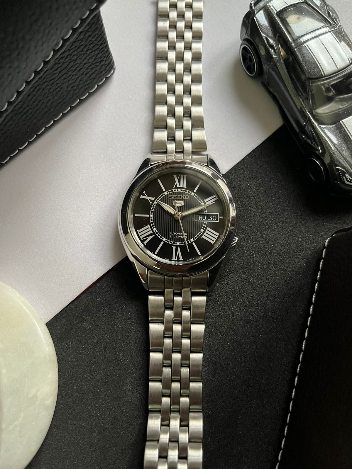 Seiko 5 - Black Dial with Glass Back (Pre Owned)