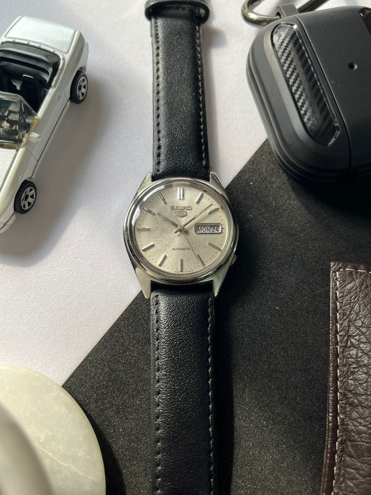 1981 Seiko 5 Silver Patina Dial (Pre Owned)