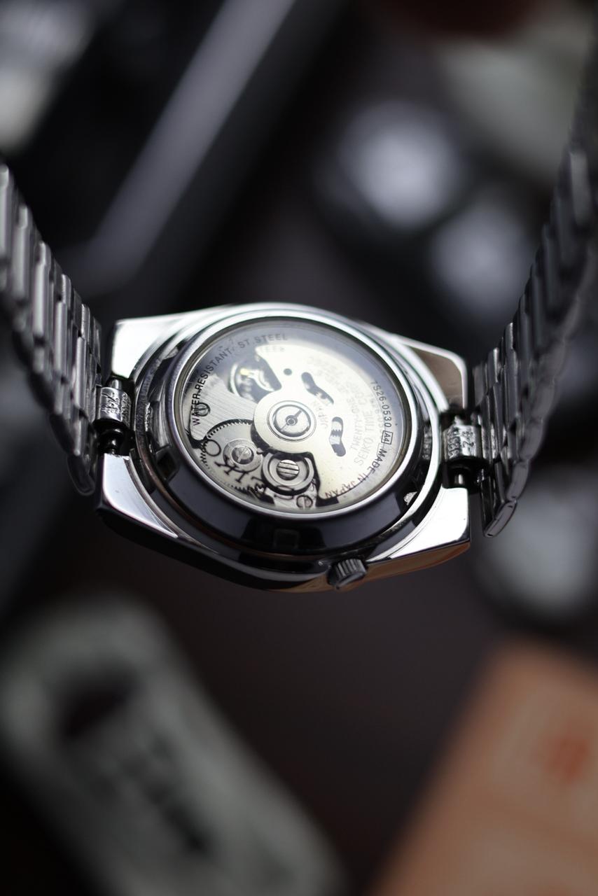 Seiko 5 SNXM19 Railway Time Black Dial with Glass Back - Automatic Vintage Watch (Pre Owned) - SE541