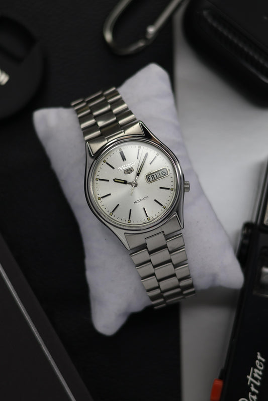 Seiko 5 Silver Sunray Dial with Glass Back (Pre Owned)