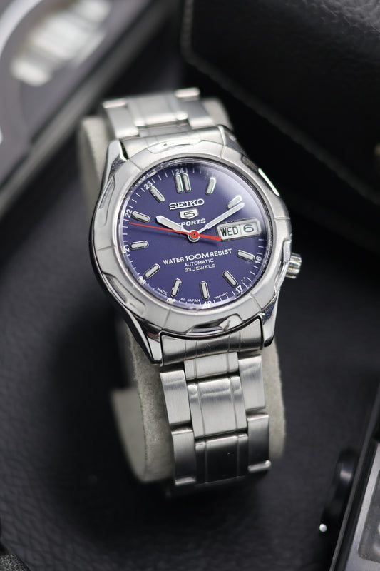 (Super Rare) Seiko 5 Sports 100M 23 Jewels Blue Dial - Automatic Vintage Watch (Pre Owned) - SE645
