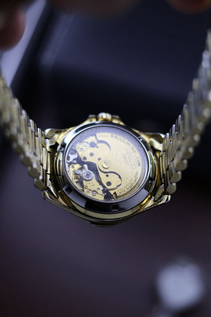 (Super Rare) Citizen Automatic 100M Champagne Dial with Glass Back - Automatic Vintage Watch (Pre Owned) - SE458