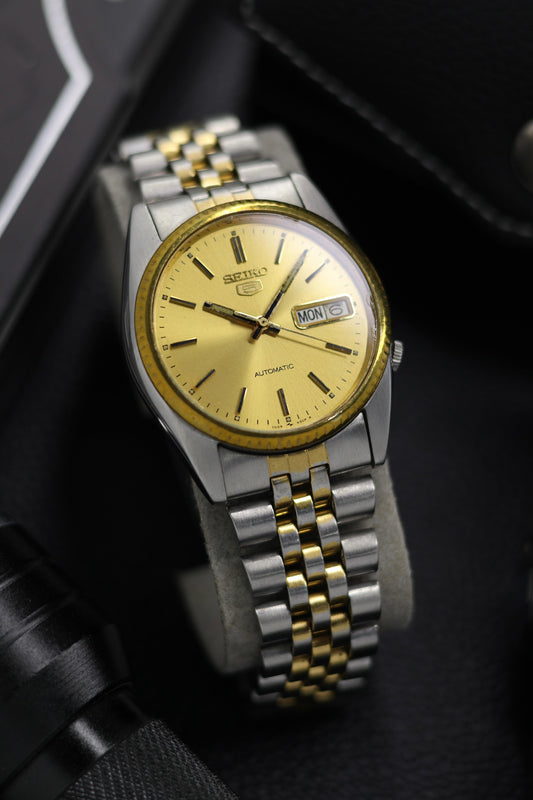 (Super Rare) 1992 Seiko 5 Gold Sunray Dial with Fluted Bezel & Two Tone Jubilee Bracelet - Automatic Vintage Watch (Pre Owned) - SE570