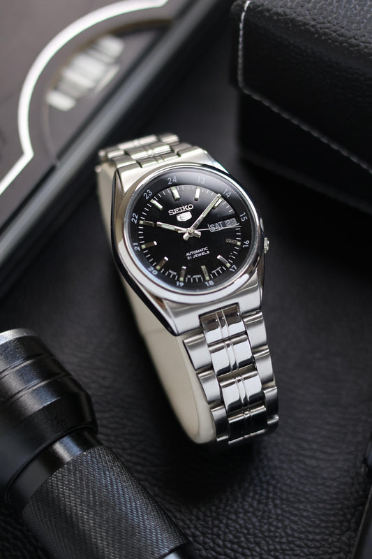 (Super Rare) Seiko 5 Railway Time Black Dial with Glass Back - Automatic Vintage Watch (Pre Owned) - SE777