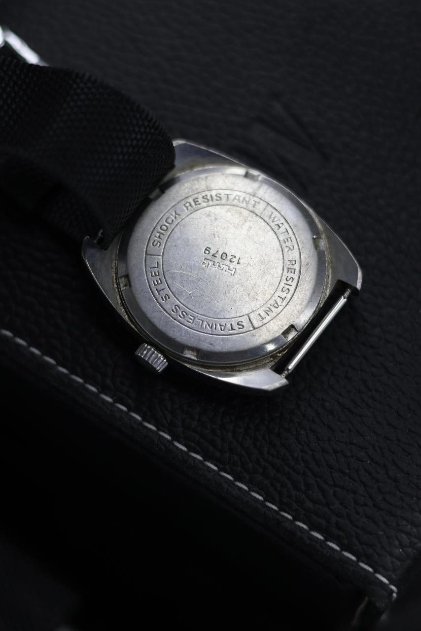 (Super Rare) Vintage HMT Aroop - in Original Condition - Mechanical Hand Winding Watch (Pre Owned) - SE650
