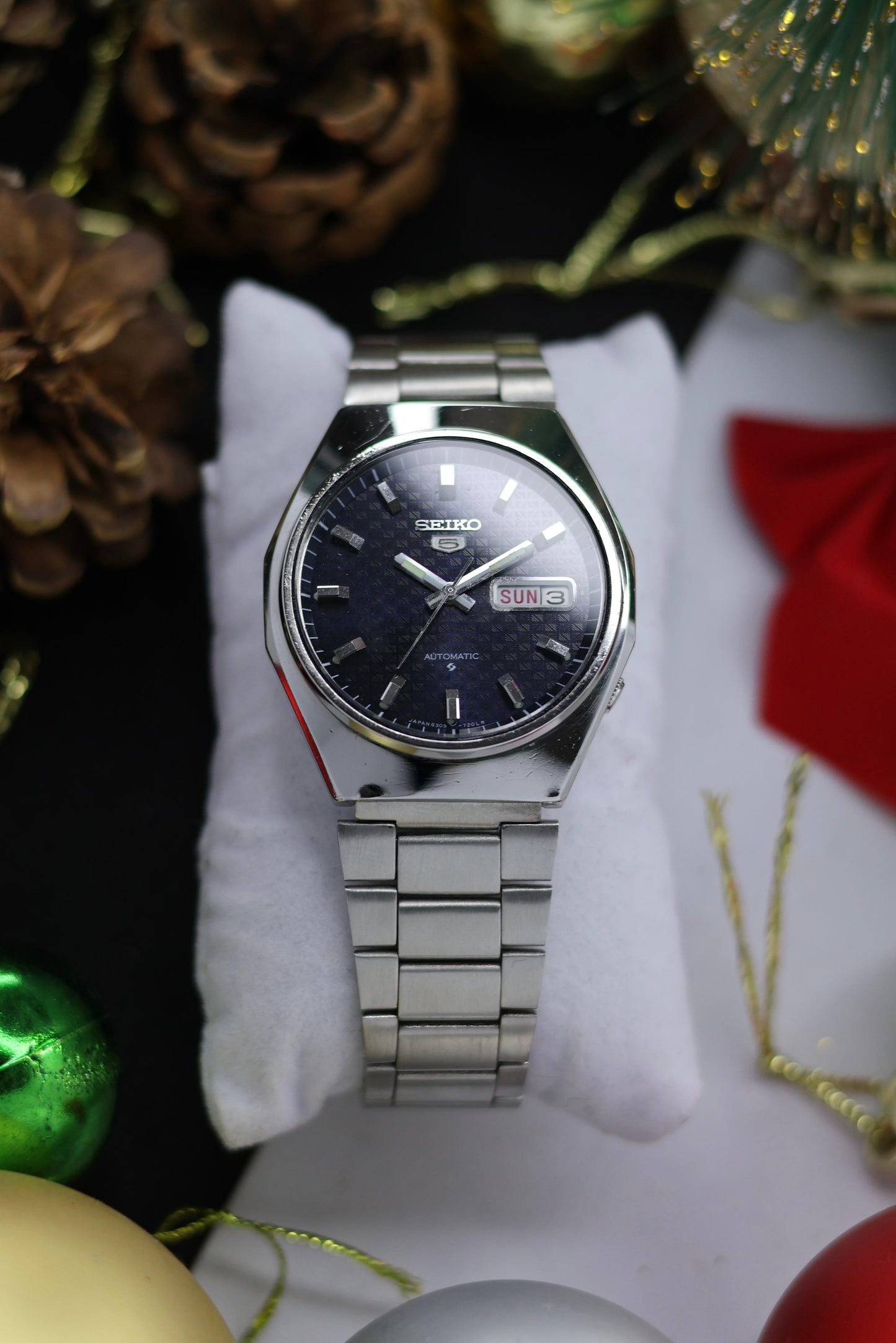 (Super Rare) 1980 Seiko 5 Blue Textured Dial (Pre Owned)