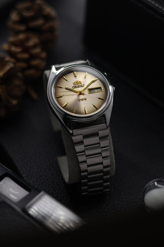 (Super Rare) Orient Tri-Star Crystal Salmon Fumé Dial - Automatic Vintage Watch (Pre Owned) - SE530