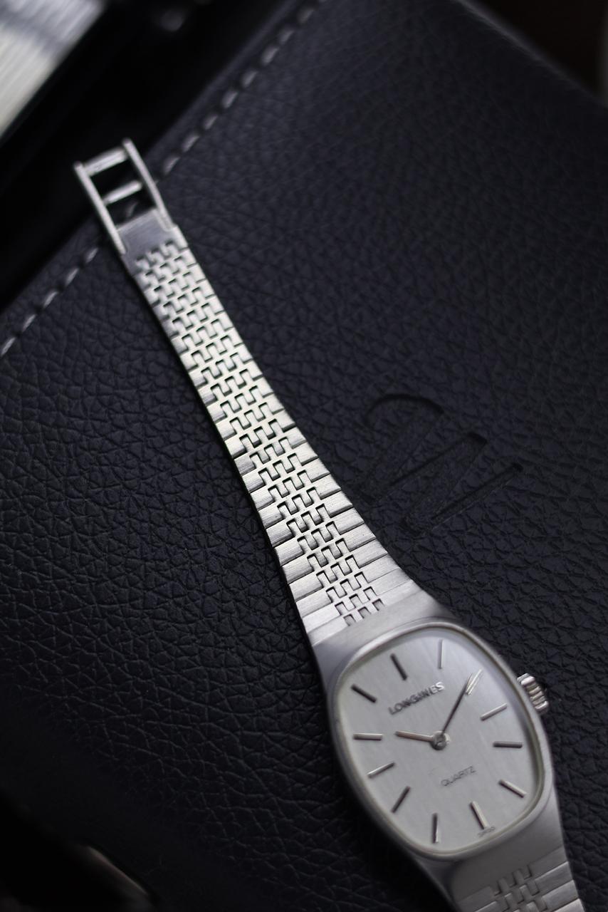 (Extremely Rare) LONGINES Ladies Silver Tonneau Dial - Swiss Vintage Watch (Pre Owned) - SE498