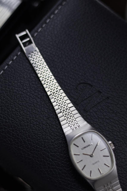 (Extremely Rare) LONGINES Ladies Silver Tonneau Dial - Swiss Vintage Watch (Pre Owned) - SE498