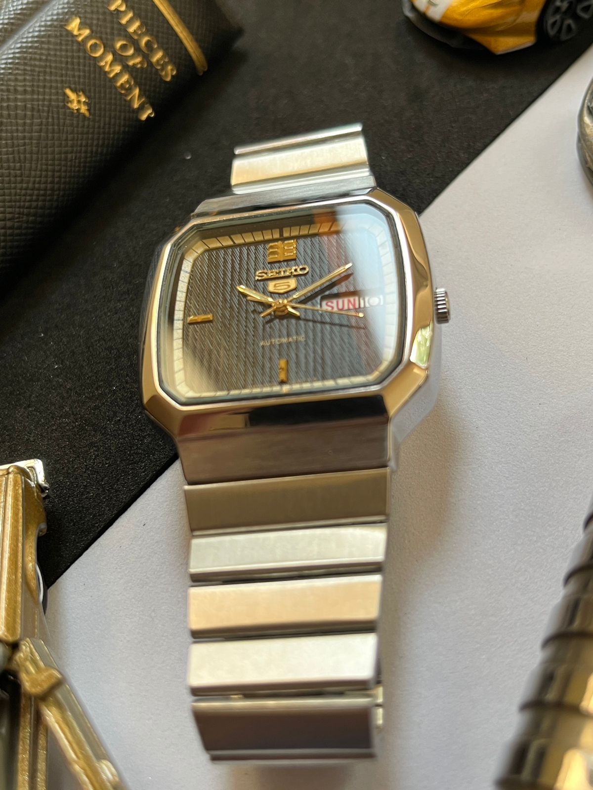 Seiko 5 Vintage Patterned Black Dial (Pre Owned)