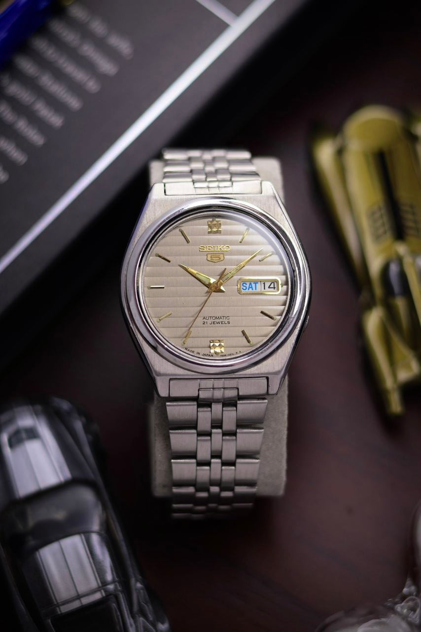 1996 Seiko 5 Grey Lined Dial - Automatic Vintage Watch (Pre Owned) - SE530
