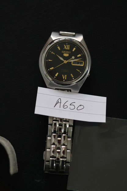 (Super Rare) Seiko 5 Black Roman Dial with Glass Back - Automatic Vintage Watch (Pre Owned) - SE650