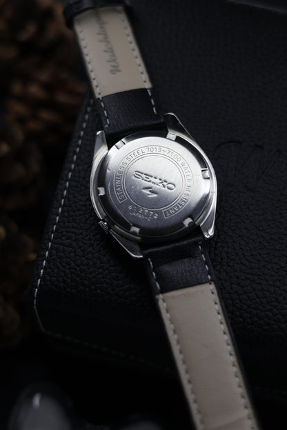 (Super Rare) 1976 Seiko 5 Dark Grey Sunburst Dial - Automatic Vintage Watch (Pre Owned) - SE621