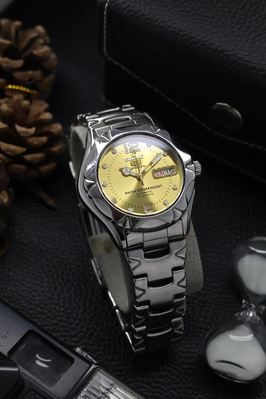 (Super Rare) Seiko 5 Sports Diver 100M Gold Sunray Dial with Glass Back - Automatic Vintage Watch (Pre Owned) - SE642