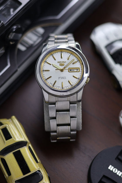 Seiko 5 Silver Sunray Dial with Glass Back - Automatic Vintage Watch (Pre Owned) - SE480