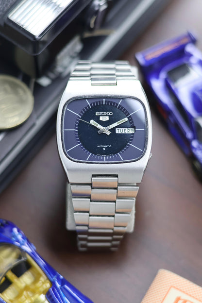 (Super Rare) 1981 Seiko 5 Blue TV Dial - Automatic Vintage Watch (Pre Owned) - SE508
