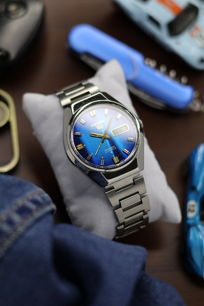 1977 Seiko 5 Blue Mirror Dial (Pre Owned)
