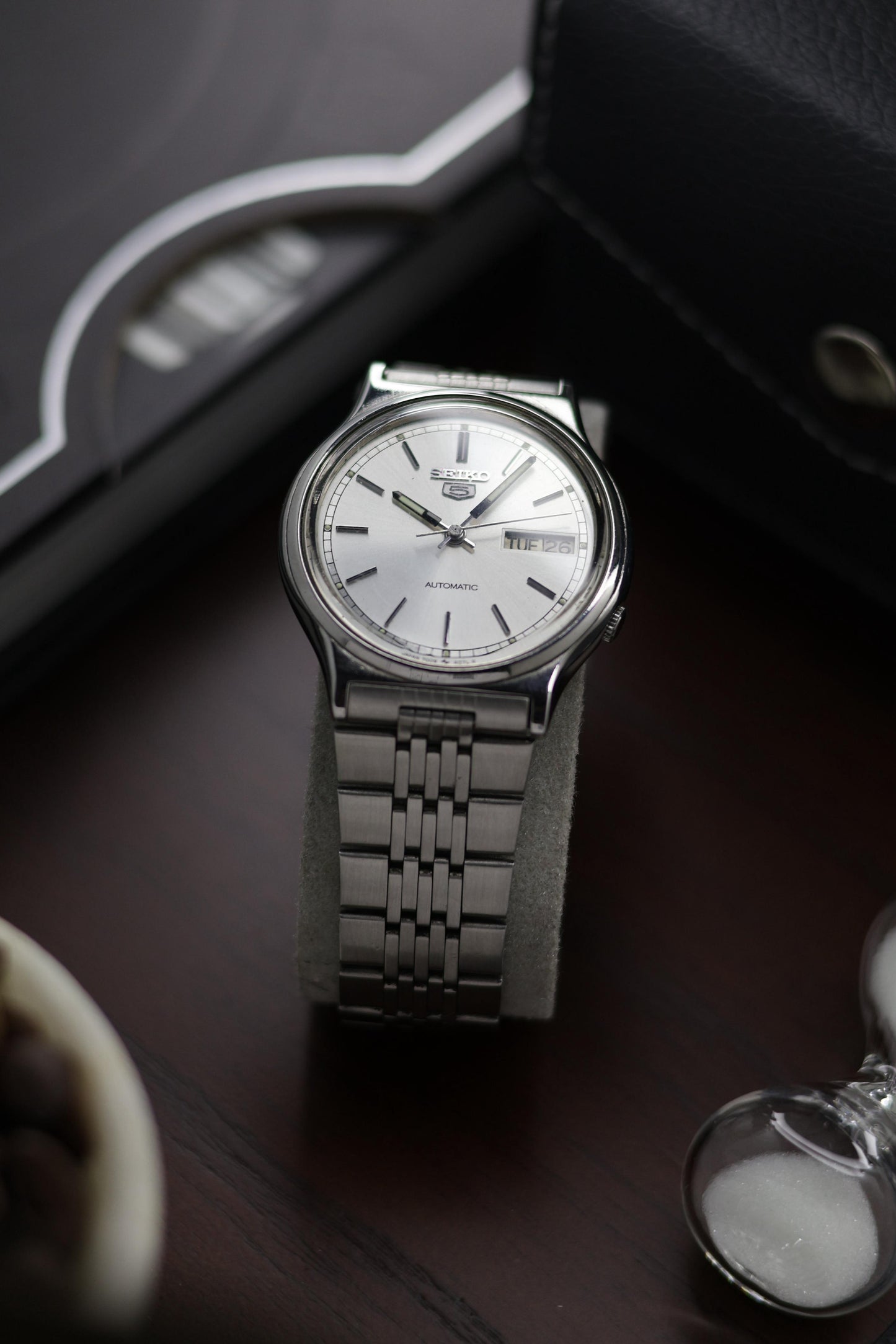 (Super Rare) 1985 Seiko 5 Silver Dial - Automatic Vintage Watch (Pre Owned) - A339