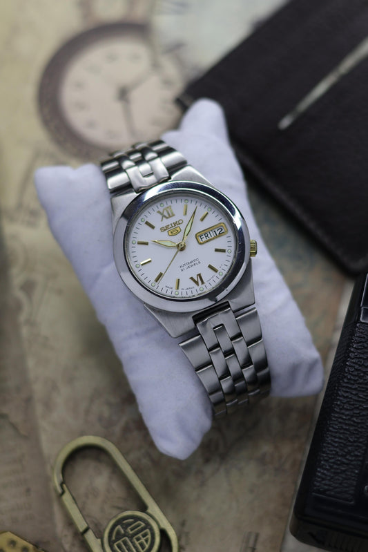 Seiko 5 White Dial with Glass Back (Pre Owned)