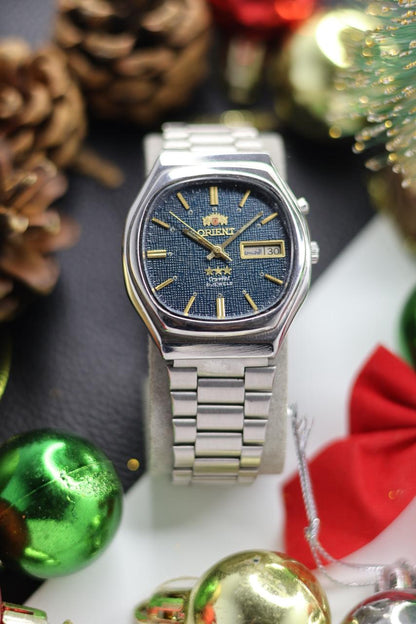 (Extremely Rare) Orient Tri-Star Crystal Blue Micro Snakeskin Pattern TV Dial - Automatic Vintage Watch (Pre Owned) - SE510