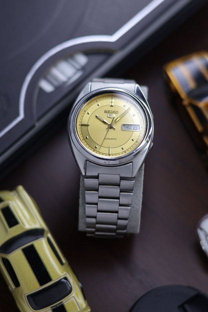 (Super Rare) Seiko 5 Yellow Motif Dial with Glass Back - Automatic Vintage Watch (Pre Owned) - SE485