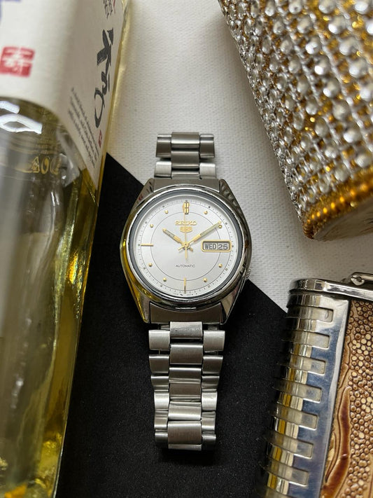 Seiko 5 - White/Gold Patterned Dial (Pre Owned)