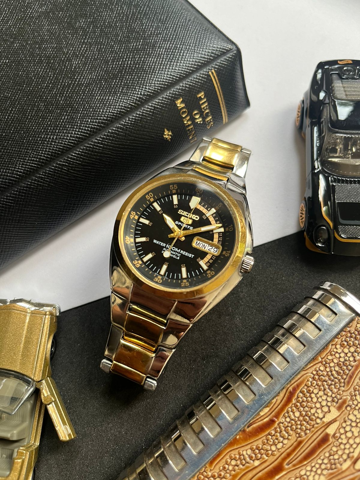 Seiko 5 Sports 23Jewels - Two Tone Black Dial (Pre Owned)