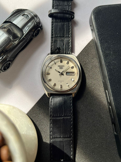 1980 Seiko 5 White Dial (Pre Owned)