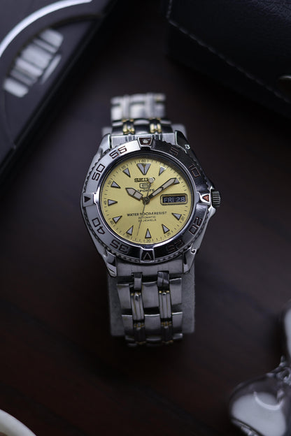 (Super Rare) Seiko 5 Diver Yellow Dial with Glass Back - Automatic Vintage Watch (Pre Owned) - A303