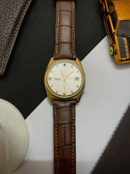 (Super Rare) 1970 Seiko 5 Day-Date Champagne Dial (Pre Owned)